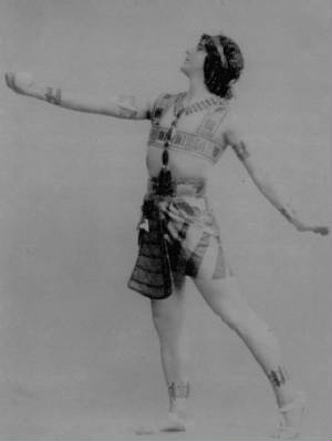 Arquivo:Cleopatre.jpg.w300h398.jpg