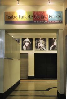 Arquivo:Teatro cacilda becker.jpg