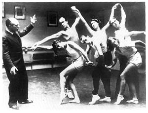 Laban y bailarines.jpg