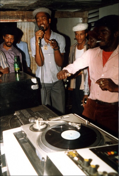 Arquivo:Dancehall music.jpg