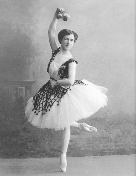 Arquivo:Agrippina Vaganova -Esmeralda 1910.jpg